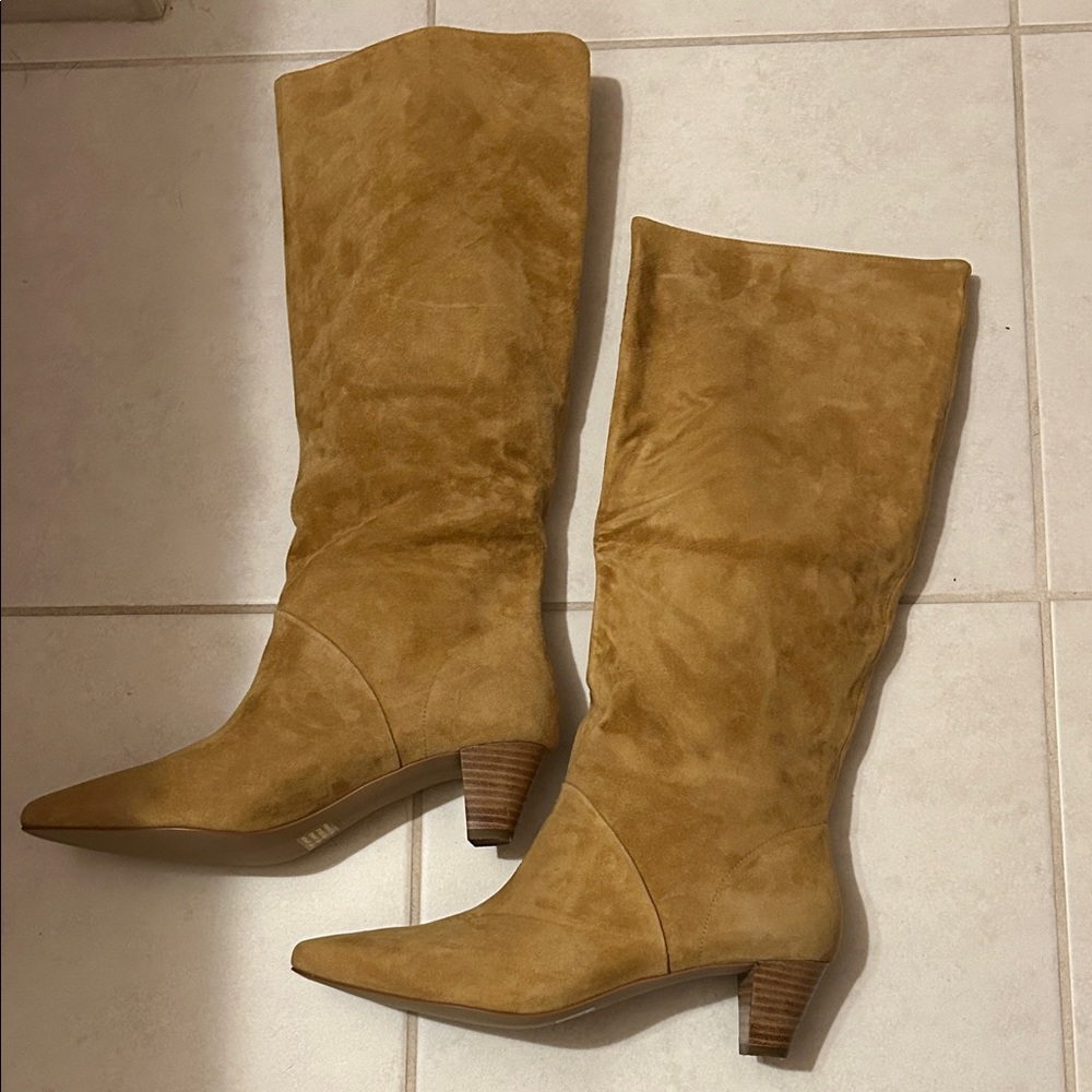 Elegant Free People Soft Suede Heeled Boots